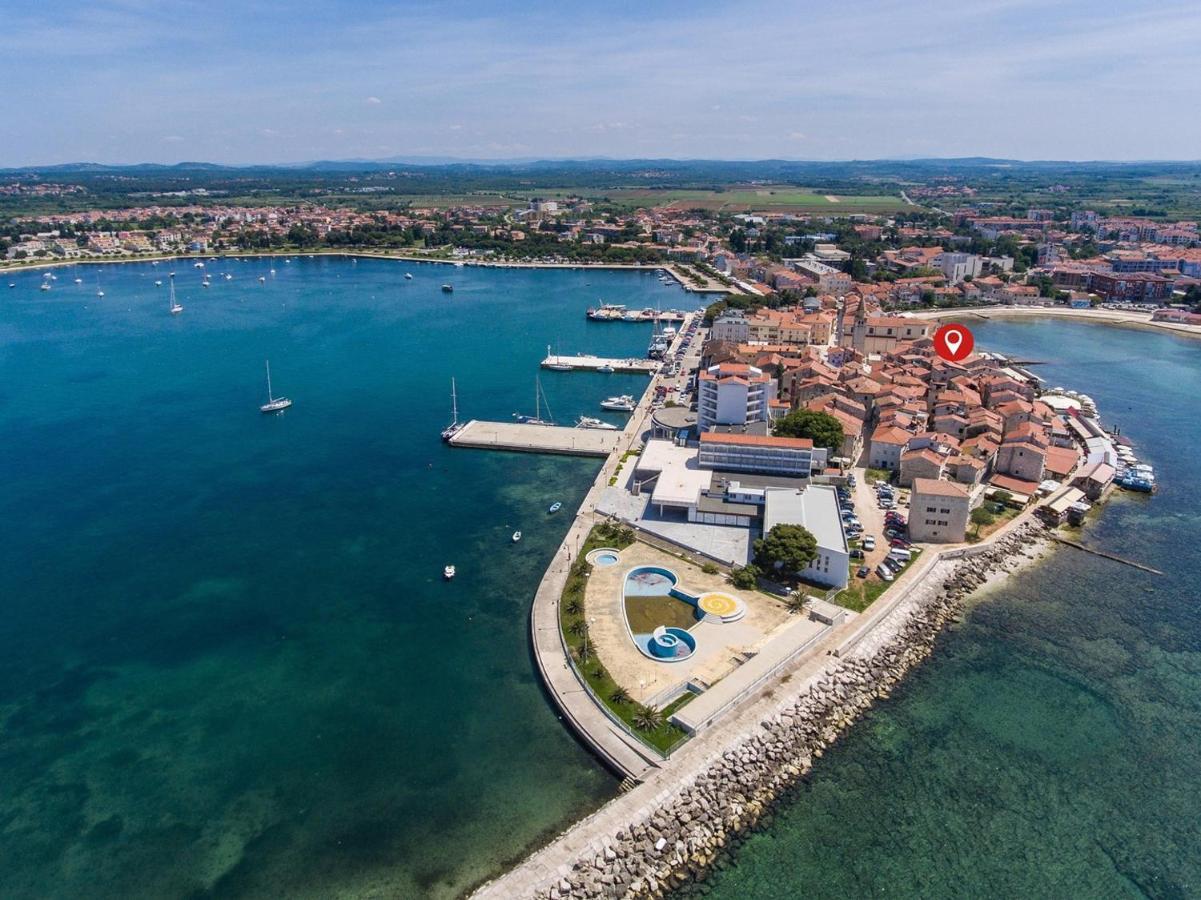 Old Town Apartments In Umag Exteriér fotografie