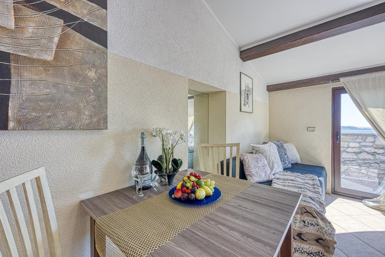 Old Town Apartments In Umag Exteriér fotografie